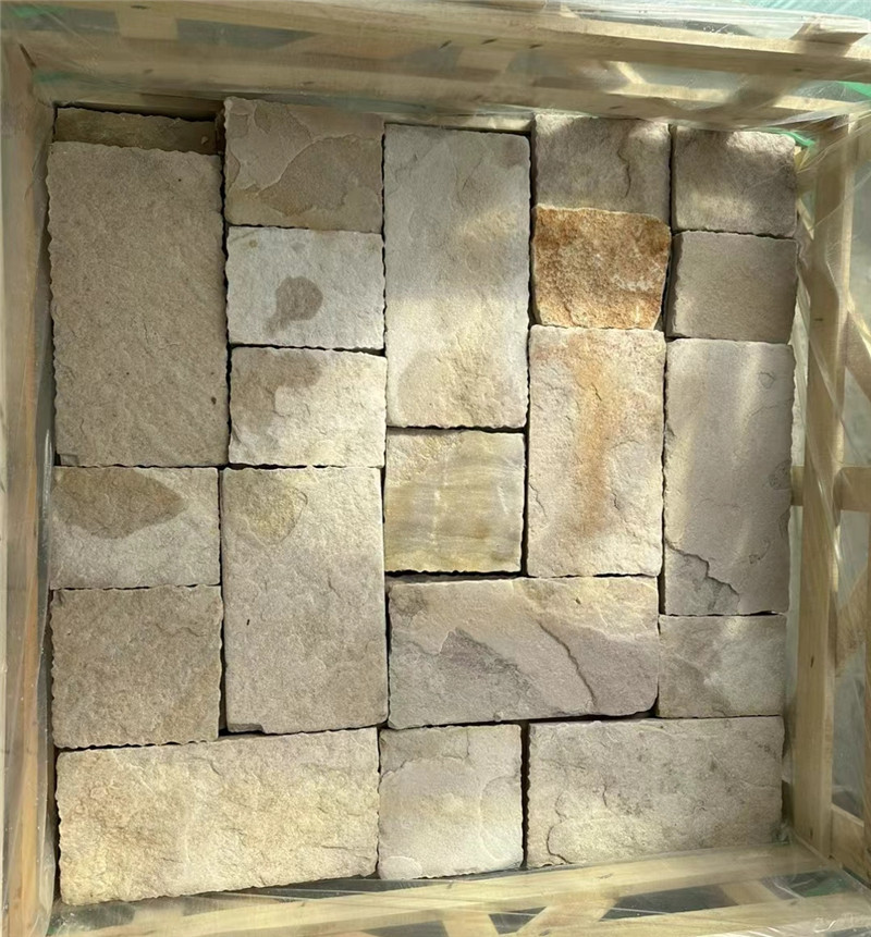 Yellow Castle Stone for Rustic Garden Walls