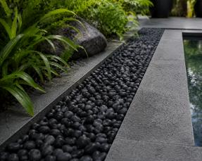 Black Alor Pebble