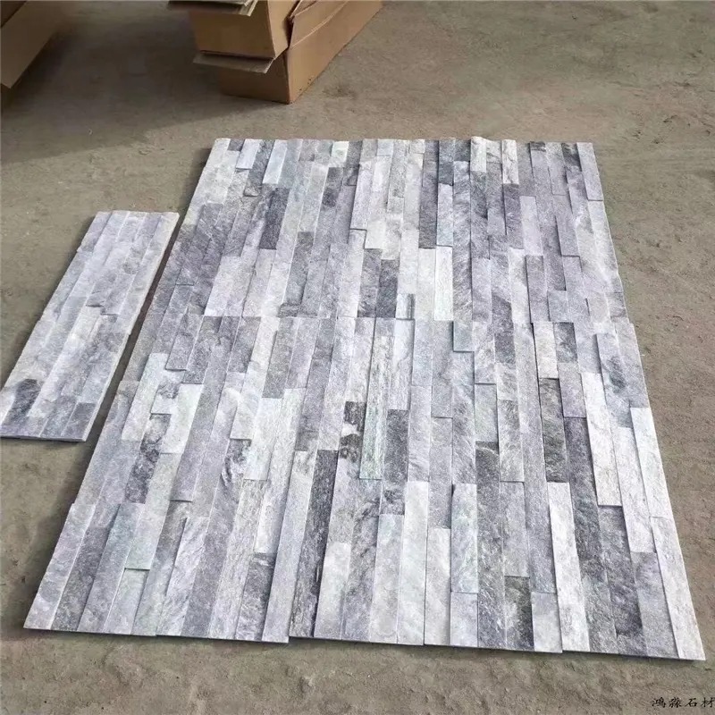 Gray Stacked Stone Veneer for Residential Landscape Wall
